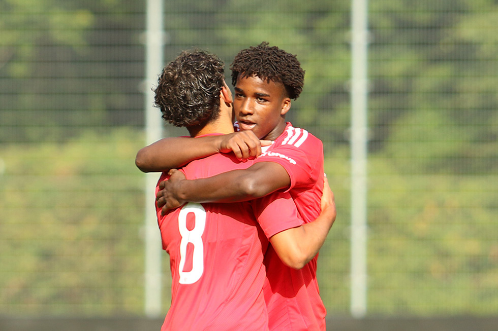 SL Benfica - Jeonbuk Hyundai Motors FC