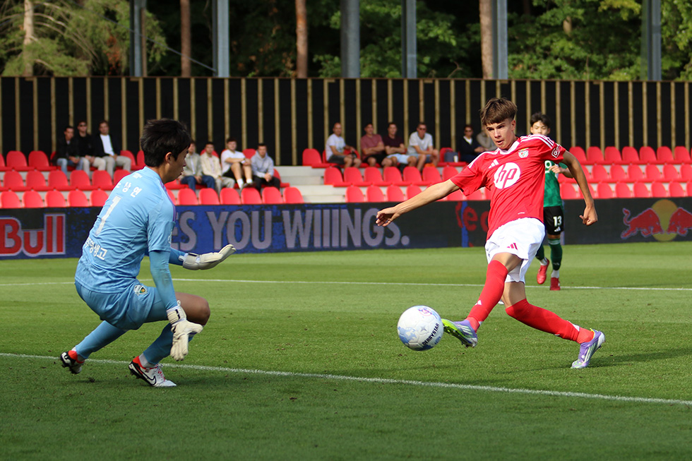 SL Benfica - Jeonbuk Hyundai Motors FC