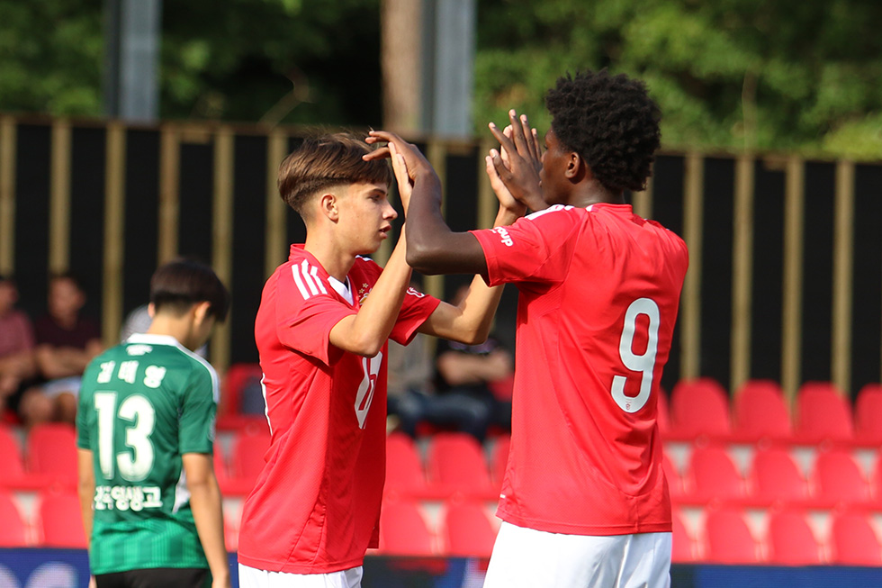 SL Benfica - Jeonbuk Hyundai Motors FC
