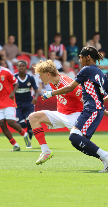 Benfica aims for a place in the Otten Cup final